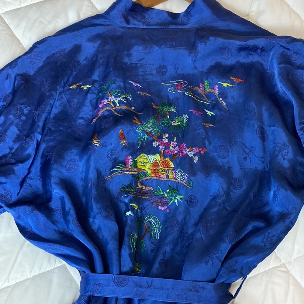 Vintage ESME embroidered kimono robe